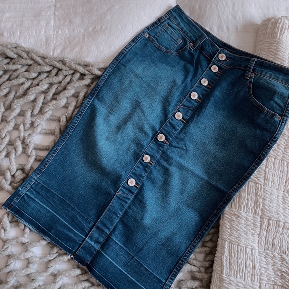 spring sunflowers denim skirt // Sold Out - Picture 4 of 6
